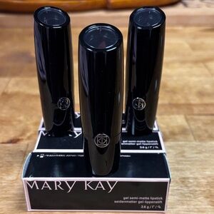 Mary Kay Gel Semi-Matte CORAL  CAPTIVATE Lipsticks  set of three- new in box